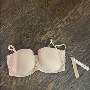 Women's Strapless Bra in Nude